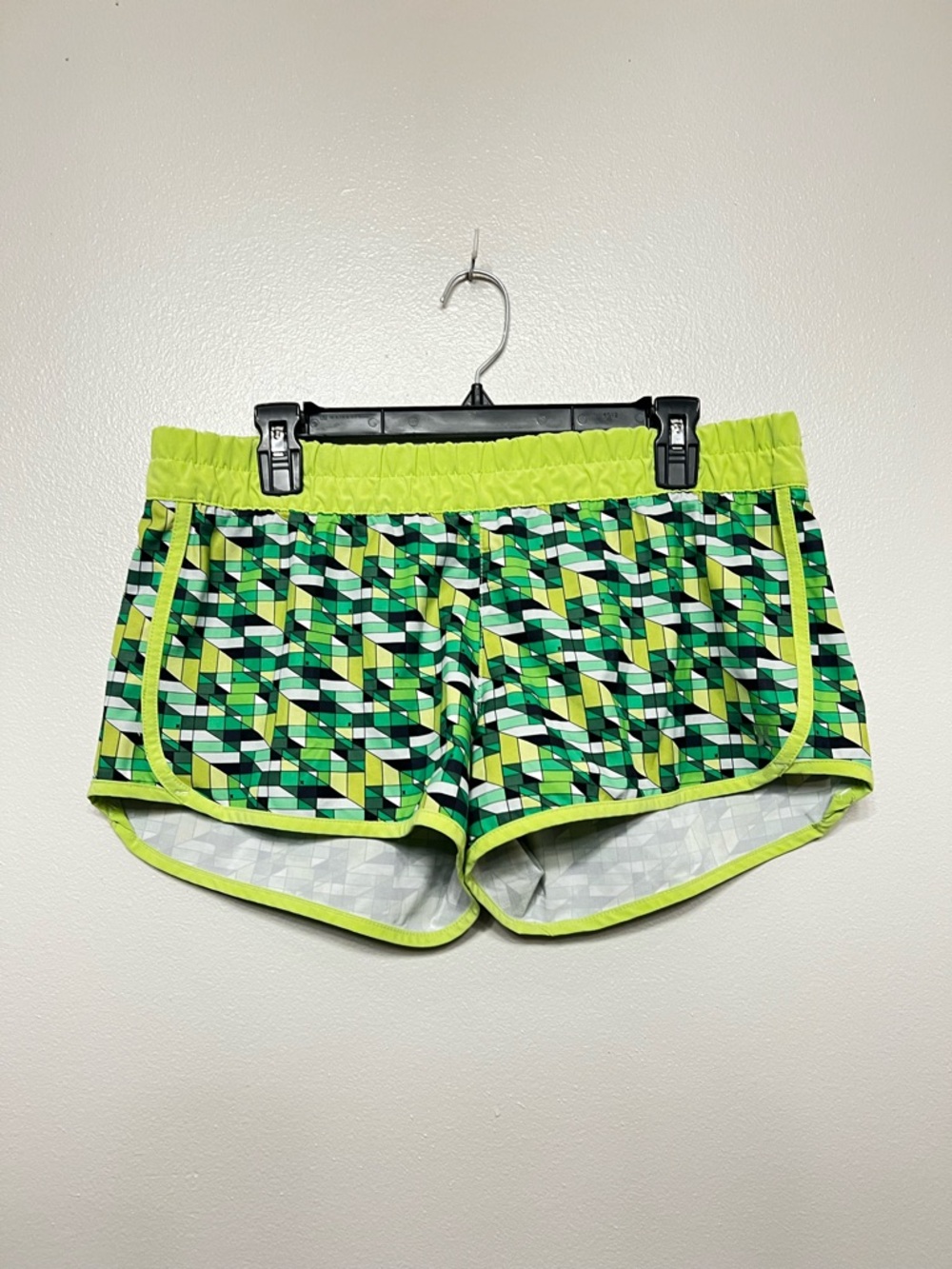 Hurley Womens Neon Lime Geometric BoardShorts Swimwear Back Pocket Sz XL